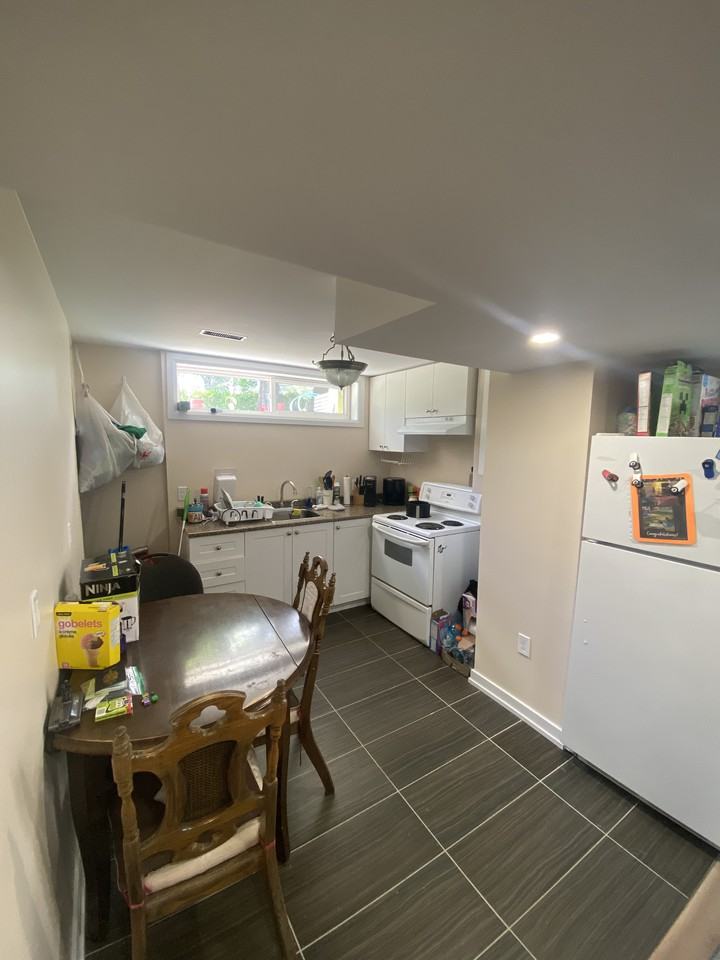 1678 Fisher Ave Apartments in Parkwood Hills, Ottawa, ON K2C 1X7 Zumper