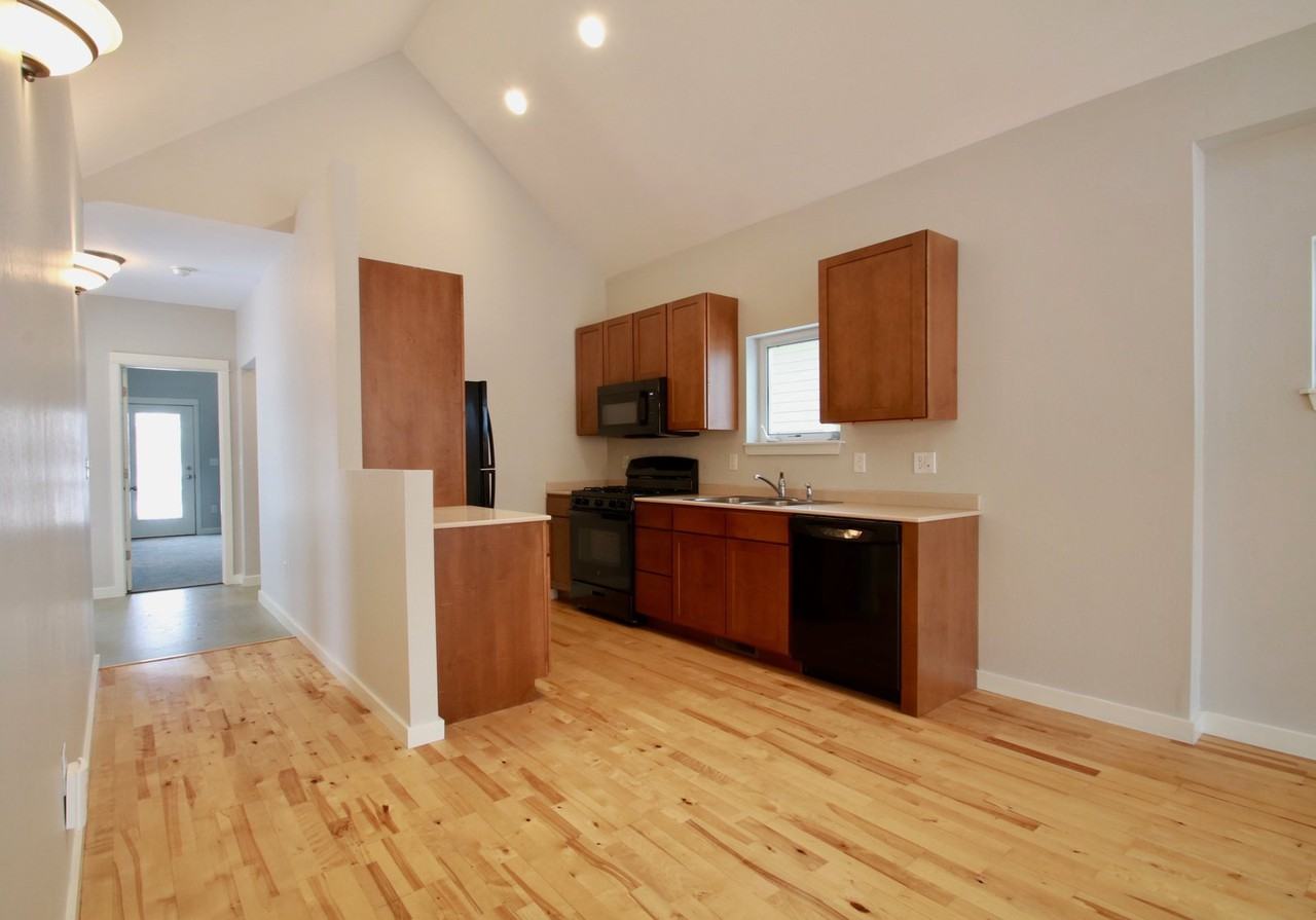 324 Kimball Ave - Photo 2 of 13