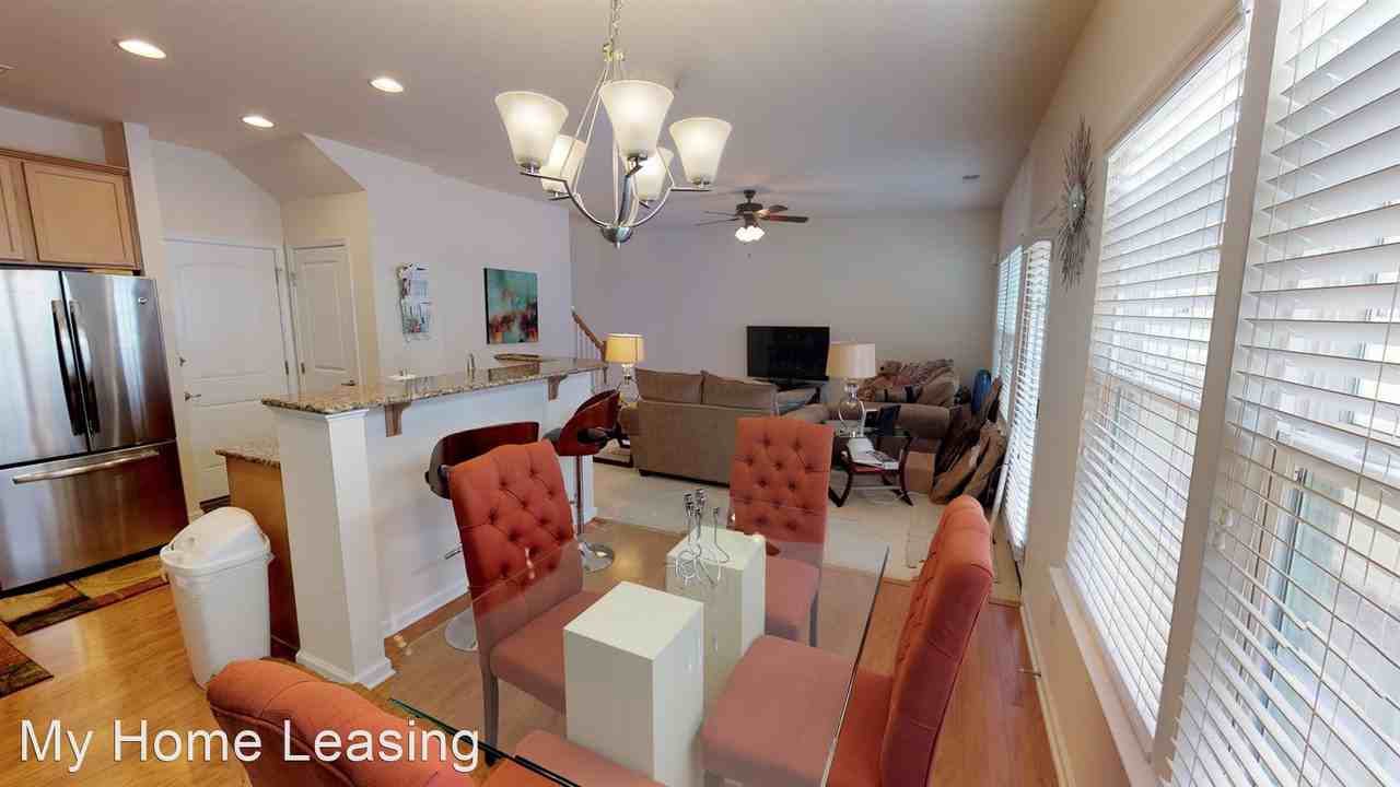 3343 Tulip Tree Ln - Photo 3 of 6