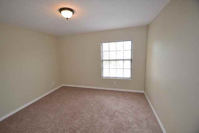 1808 Abbey Trace Dr - Photo 3 of 7