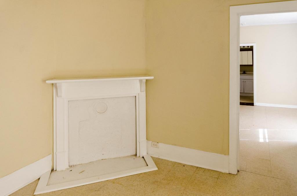 135 Honeysuckle Ln - Photo 5 of 11