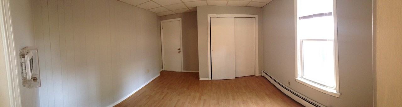 260 Maine Ave - Photo 3 of 8