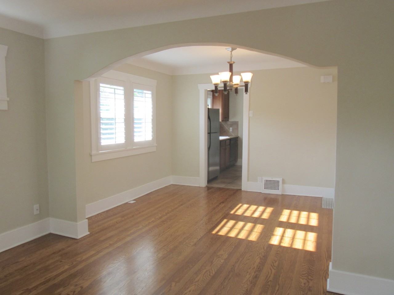 1472 E Emerson Ave - Photo 2 of 18