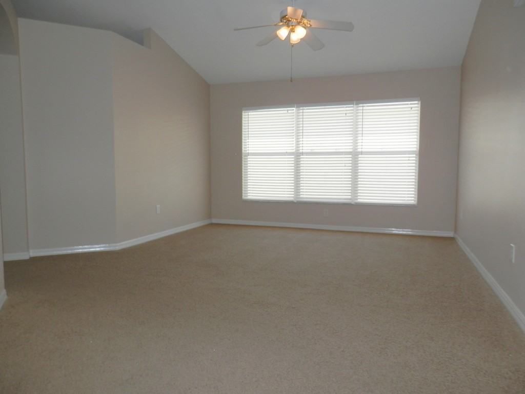 22931 Hawk Hill Loop - Photo 3 of 19