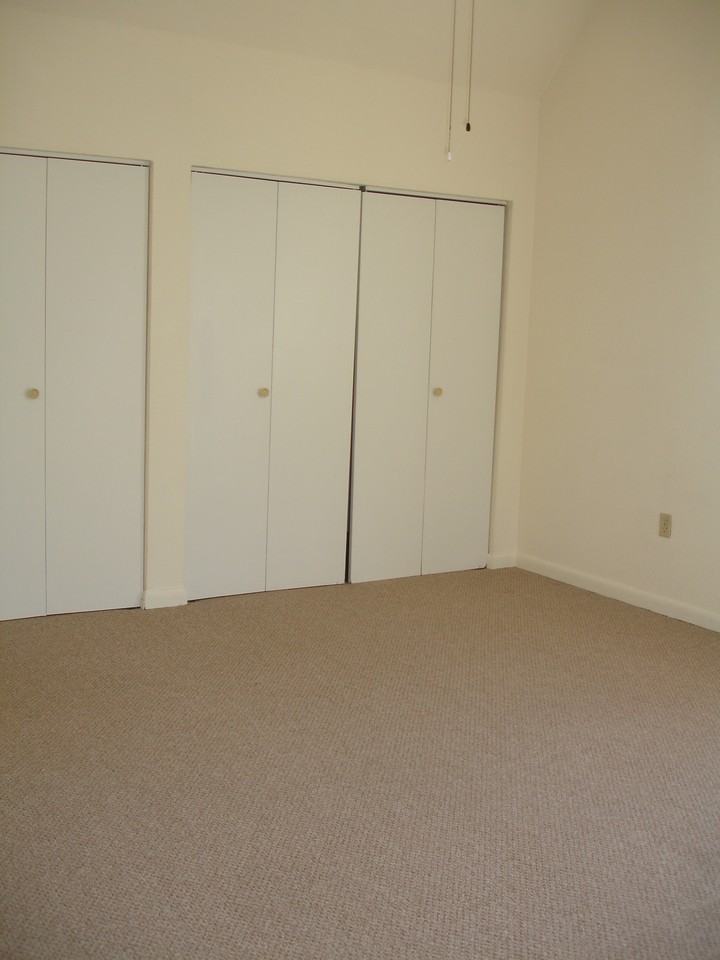 1175 Holtwood Rd - Photo 3 of 11