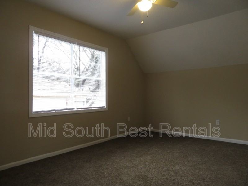 1236 Chickamauga Ave - Photo 7 of 8