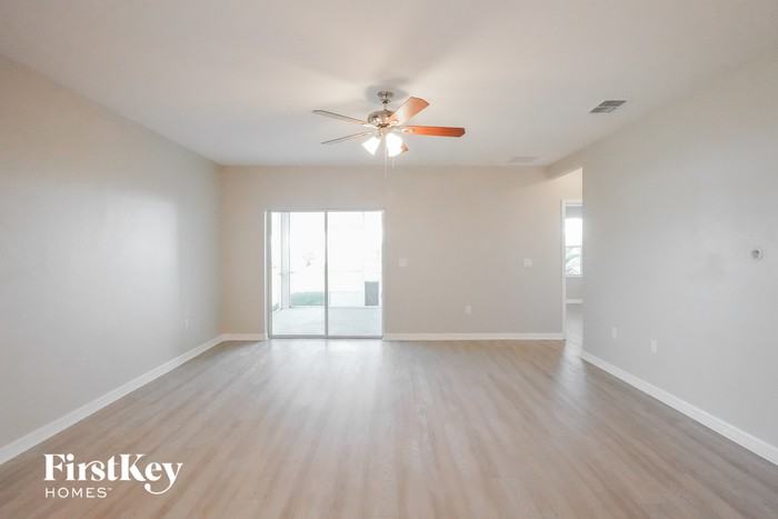 3517 Spring Creek Rd - Photo 3 of 14