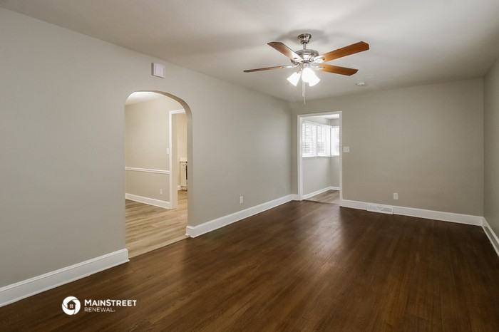 3307 Wilshire Dr - Photo 3 of 14