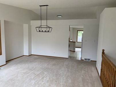 124 Invermere Street - Photo 3 of 28