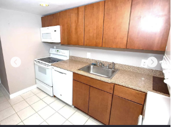 1428 G St Se #B - Photo 3 of 5