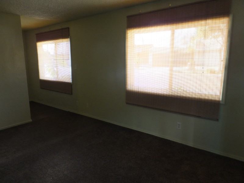 5230 Long Beach Blvd - Photo 7 of 15