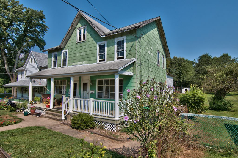 359 Hanover St - Photo 3 of 23