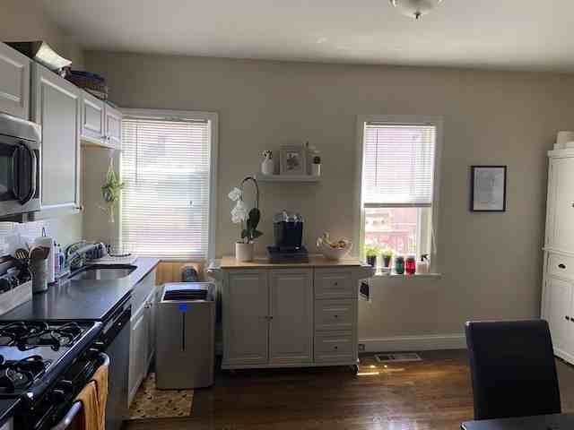 28 L St #2 - Photo 4 of 8