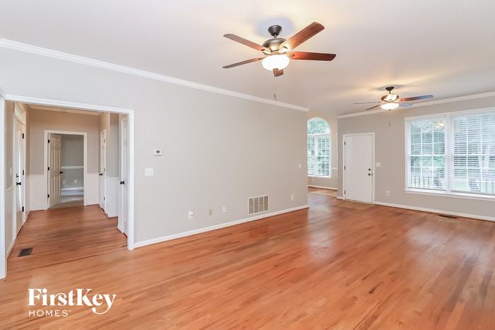 125 Asbury Way - Photo 2 of 15