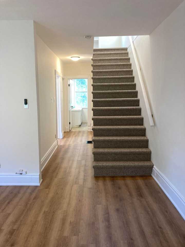 15 Hilda Place #B - Photo 3 of 10