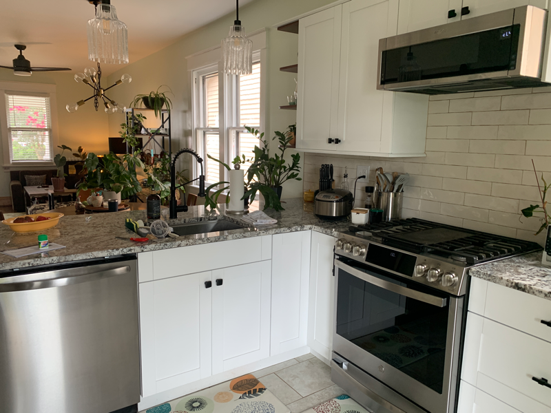 3313 Parkwood Ave - Photo 3 of 10