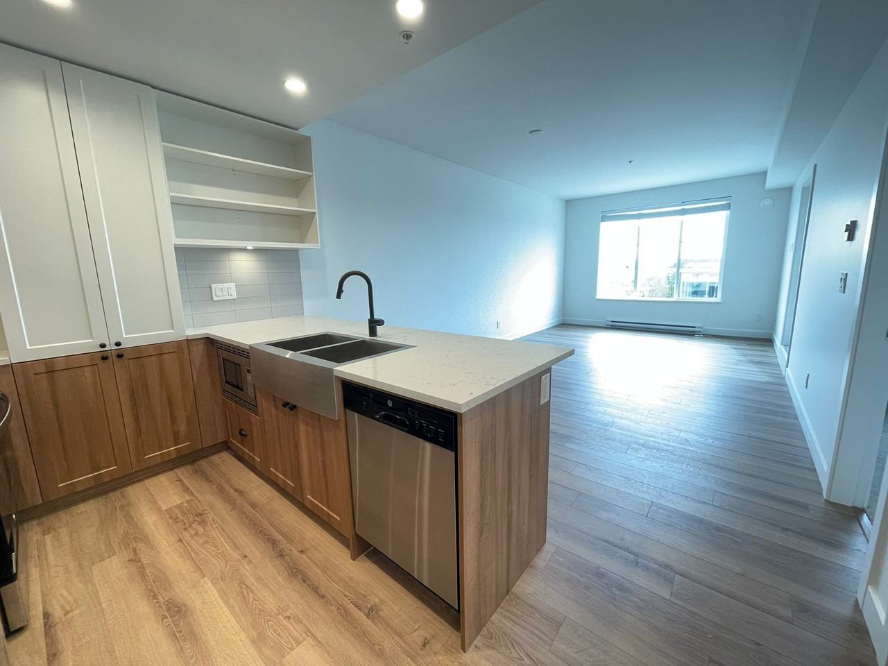 20487 65 Avenue - Photo 4 of 13