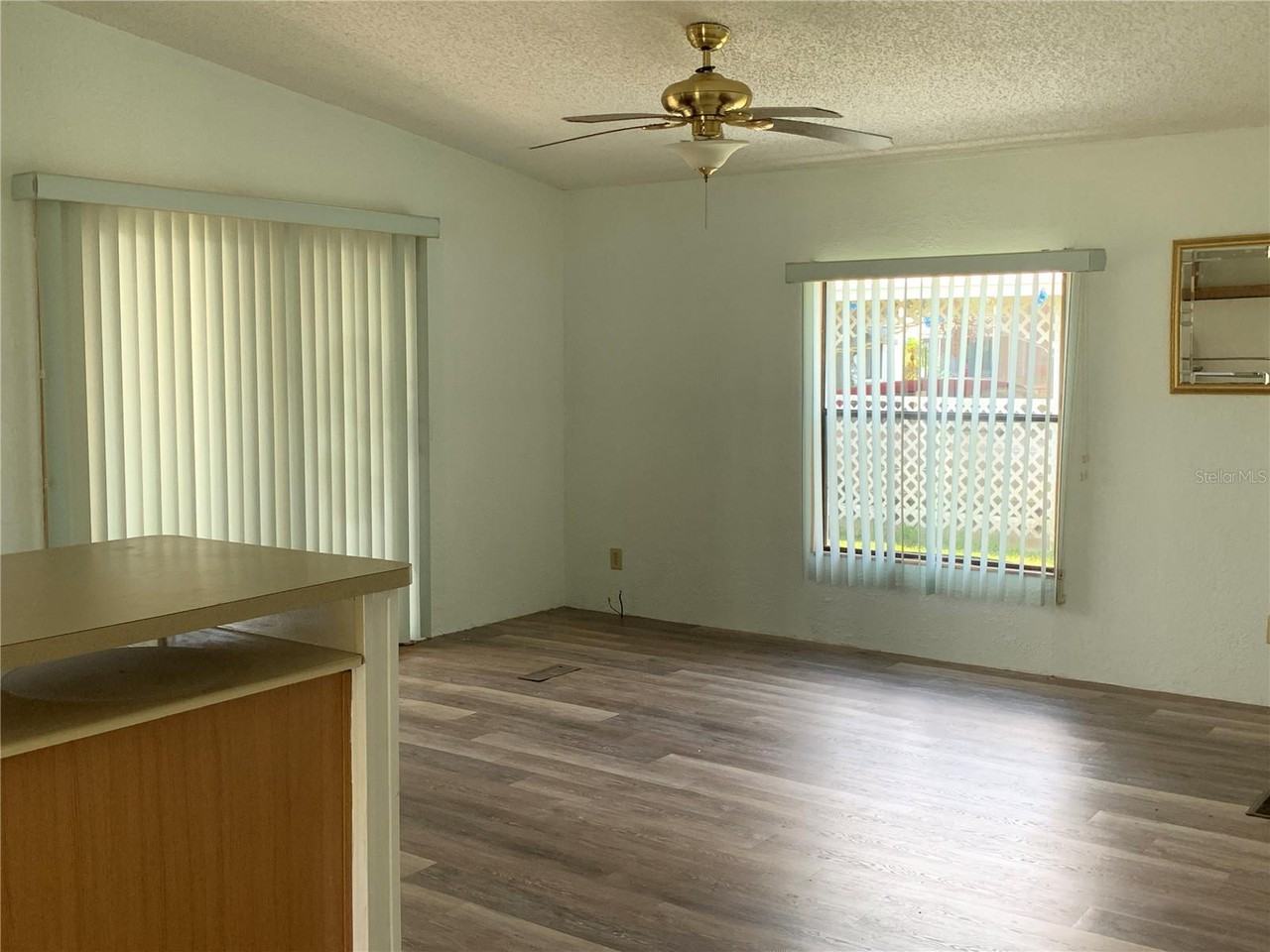 5327 Poppy St - Photo 3 of 10