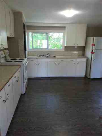 1184 Cummings Avenue - Photo 2 of 10