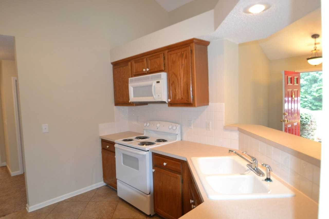 6828 Ashmont Forest Ct - Photo 2 of 6