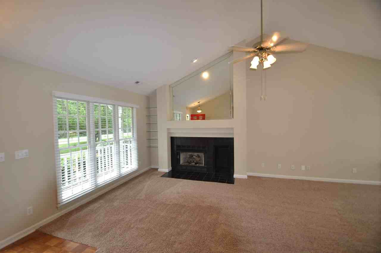 6828 Ashmont Forest Ct - Photo 3 of 6