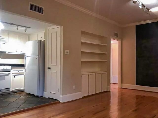 1919 Portsmouth - Photo 6 of 11