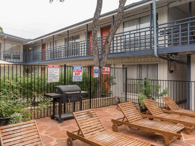 Oasis at the Speedway - Photo 3 of 10