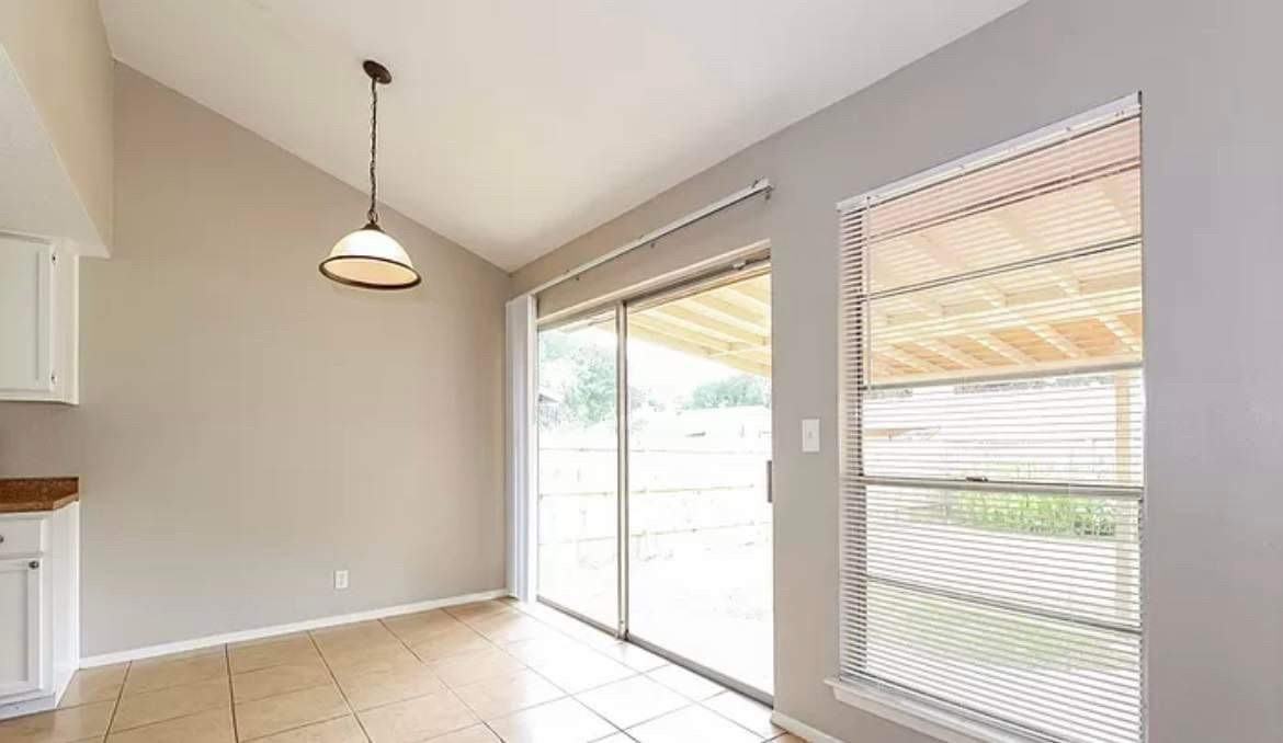 8807 Glen Shadow Dr - Photo 3 of 11