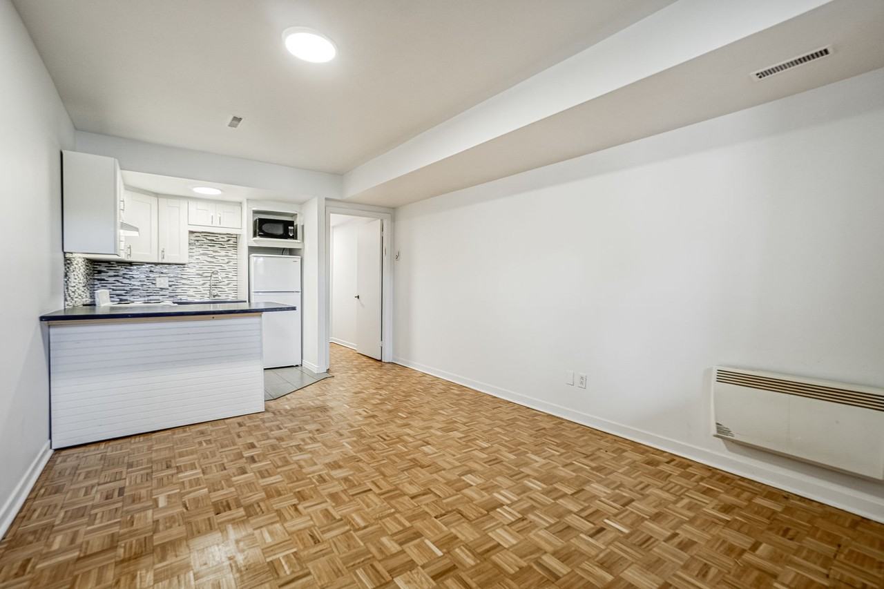 128 Place Aldred #A - Photo 2 of 15