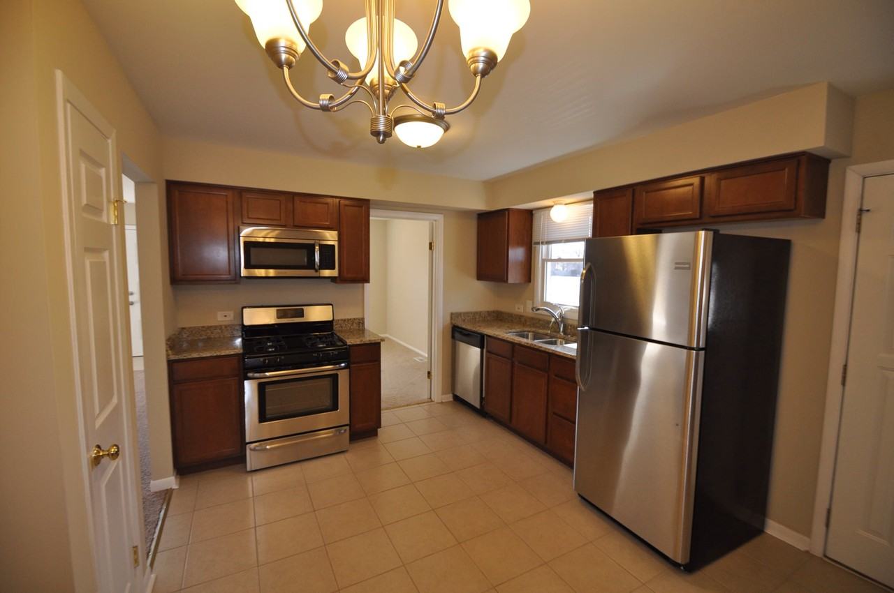 15948 Haven Ave - Photo 3 of 8