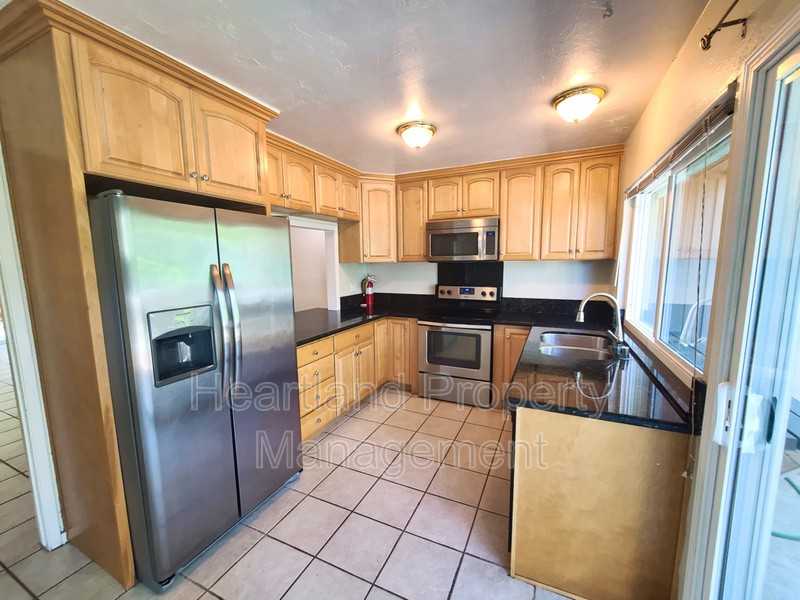 11303 Matinal Cir - Photo 4 of 13