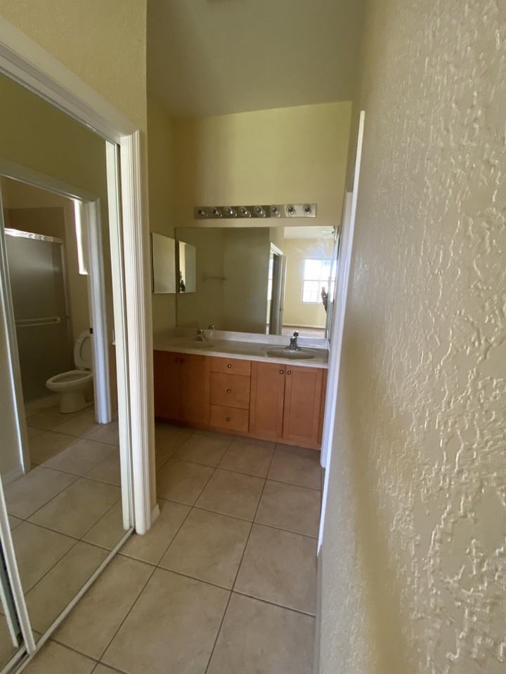 404 Cinnamon Drive #1 - Photo 7 of 20