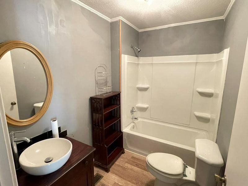 314 W Station St #1 - Photo 6 of 15