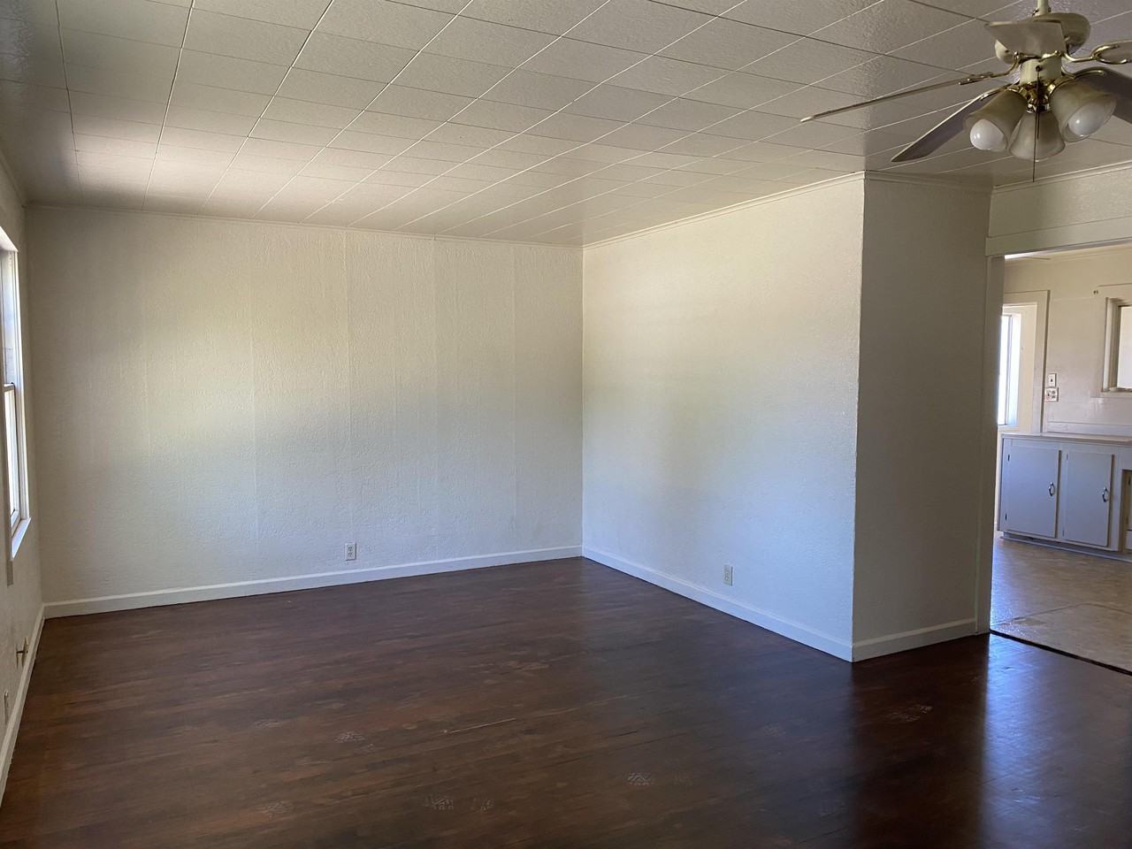 1348 Nw Ellan St #1 - Photo 2 of 7