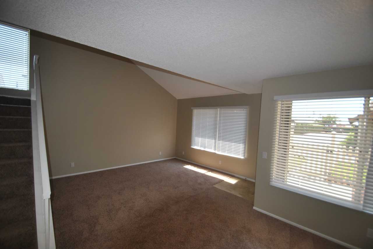 13315 Meyer Rd - Photo 2 of 10