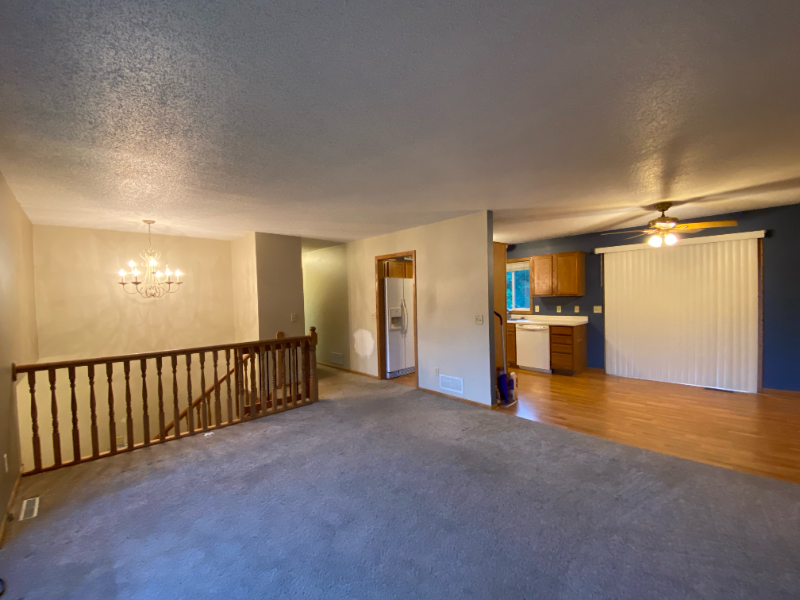 2415 319th Lane Northeast - Photo 3 of 16