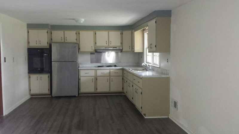 333 New London Rd - Photo 3 of 13