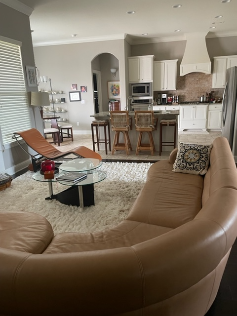 1635 S Sag Harbor Ave - Photo 5 of 6