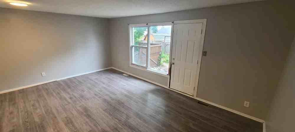 660 Hochelaga St - Photo 2 of 16