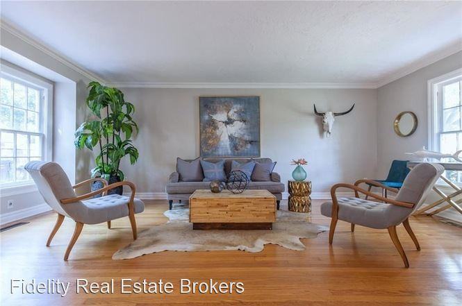 600 Nw 37th St - Photo 2 of 20