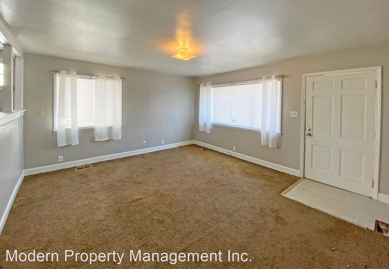 Rainbow Court - Photo 2 of 8