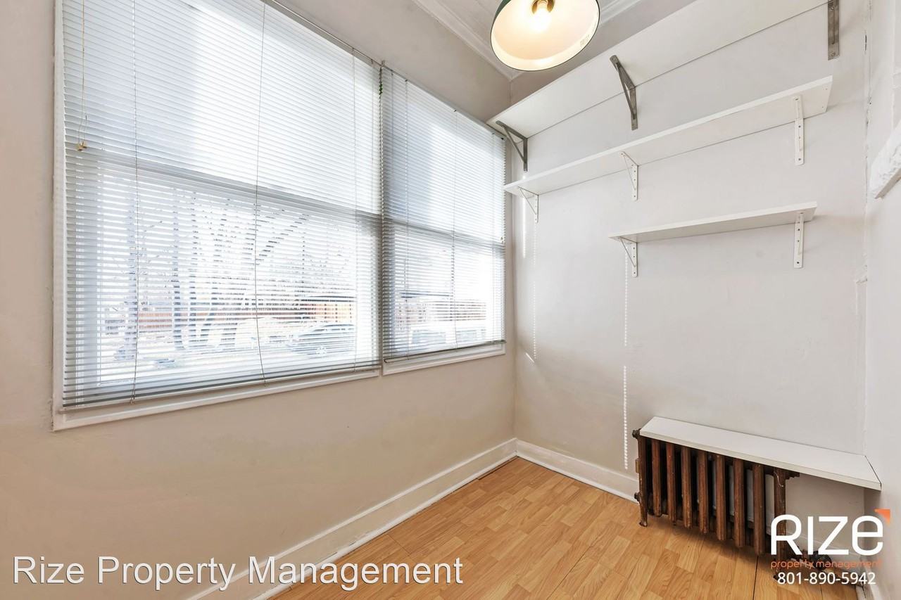 175 N G Street - Photo 3 of 15