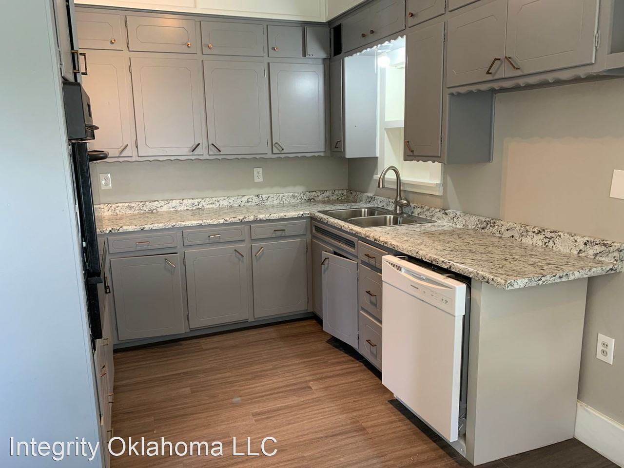3128 Nw 16th St - Photo 3 of 11