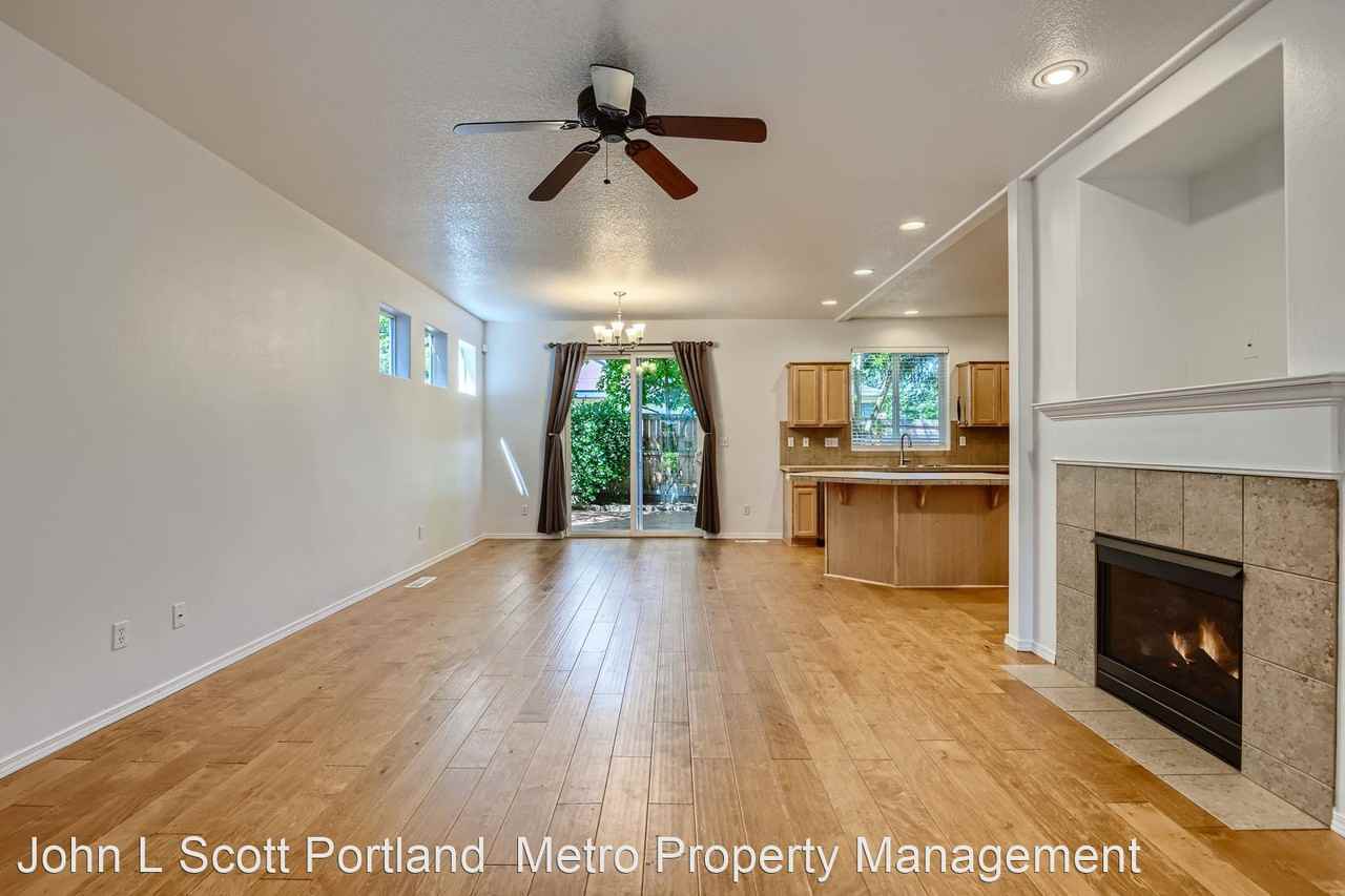 1611 Sw Wright Pl - Photo 3 of 20