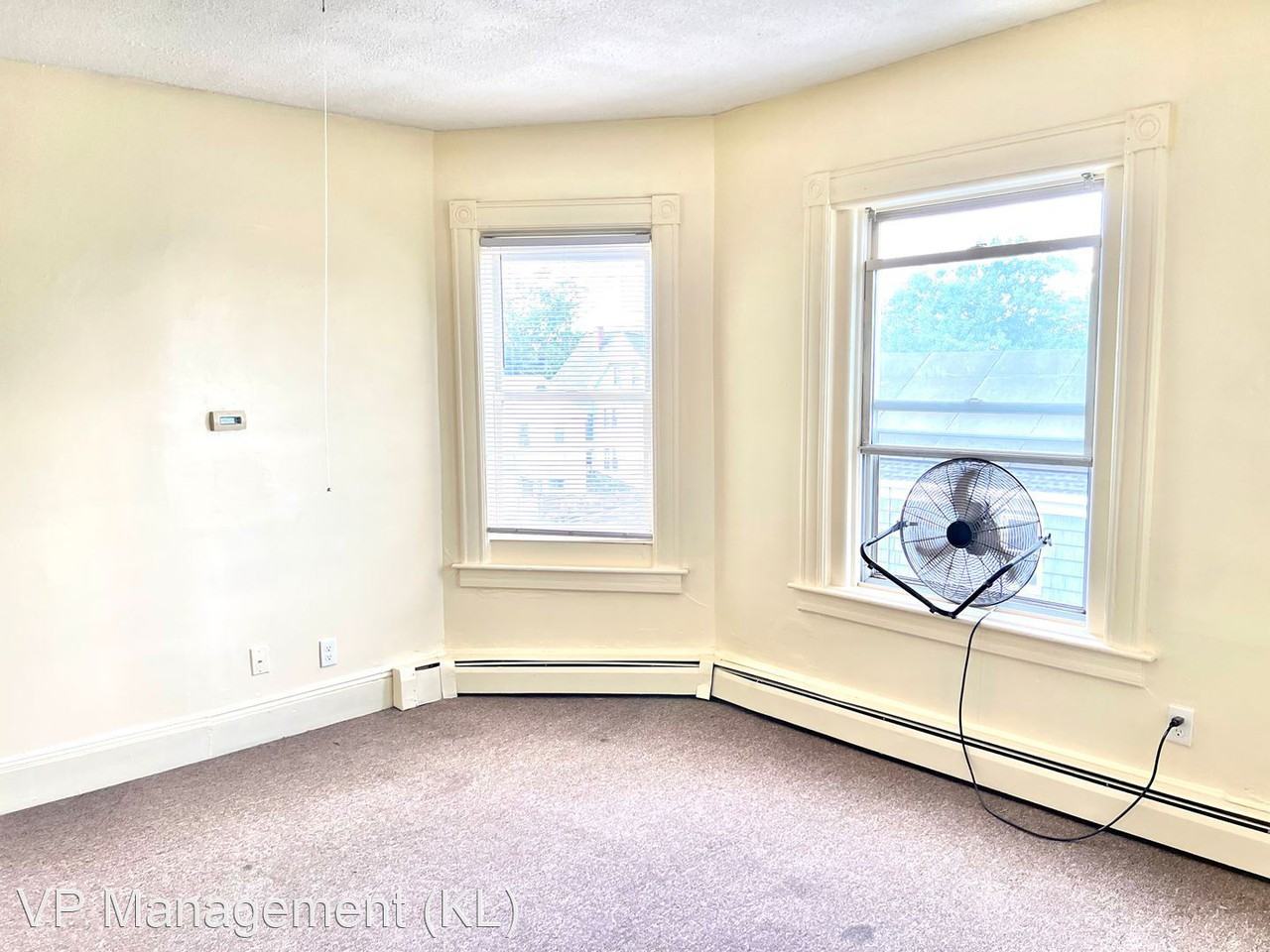 93 Florence/7 Spruce St - Photo 3 of 10