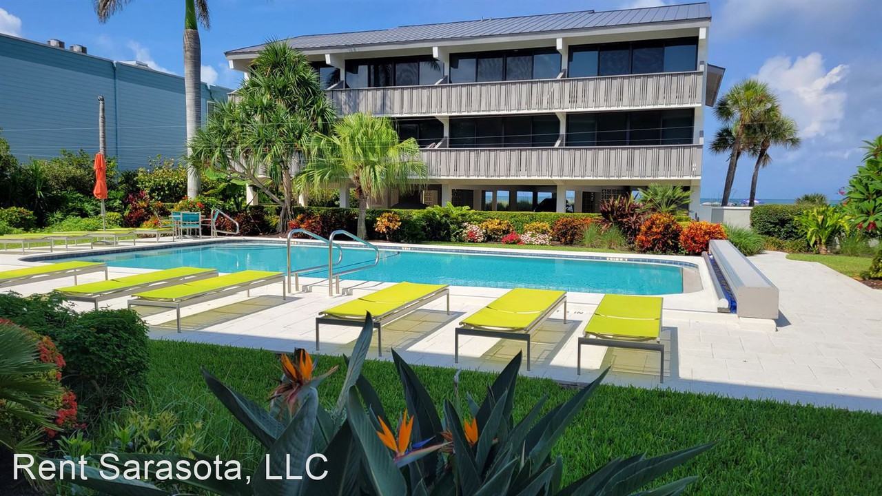 6822 Gulf Dr - Photo 2 of 35