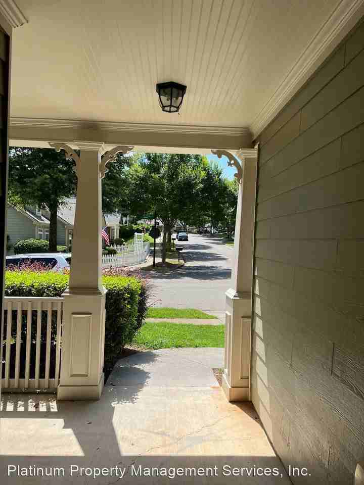 937 Duncan Ter - Photo 2 of 40