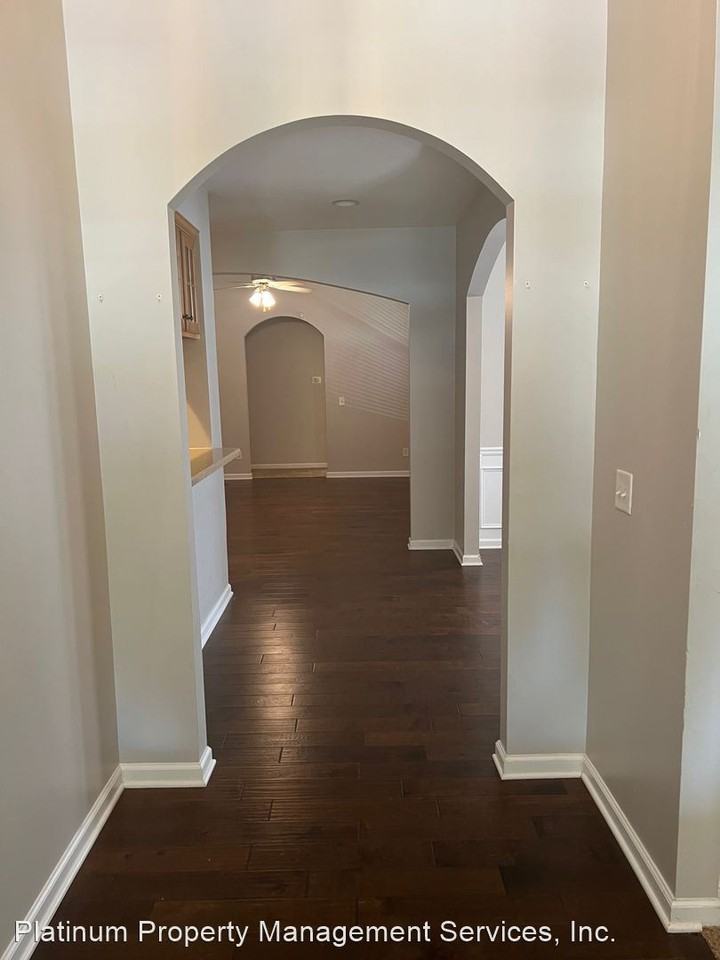 937 Duncan Ter - Photo 3 of 40