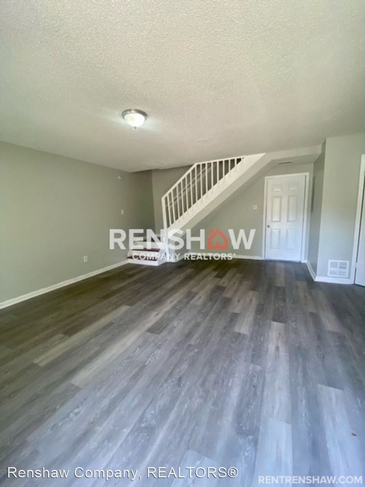 2525 Rozelle St - Photo 2 of 20