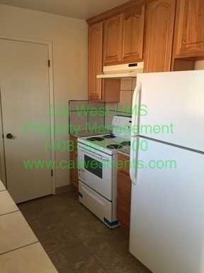 1532 Moorpark Ave #3 - Photo 2 of 10